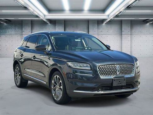 Used 2022 Lincoln Nautilus Reserve AWD/4WD image 2