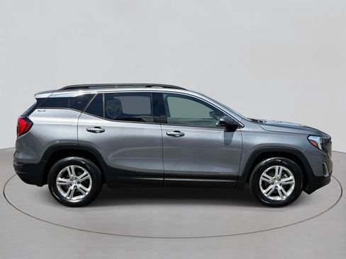 Used 2019 GMC Terrain SLE w/ Driver Convenience Package FWD image 4