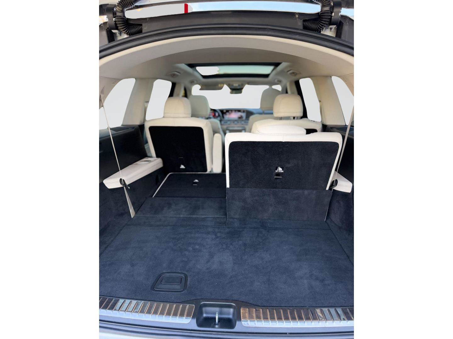 Used 2024 Mercedes-Benz GLS 450 4MATIC image 18