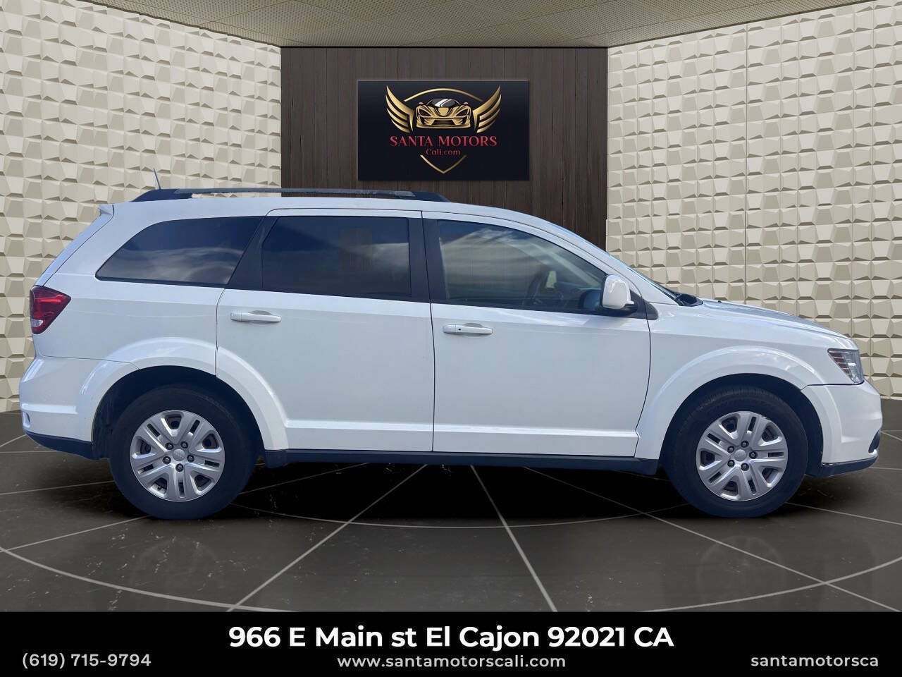 Used 2019 Dodge Journey SE w/ Connectivity Group FWD image 7
