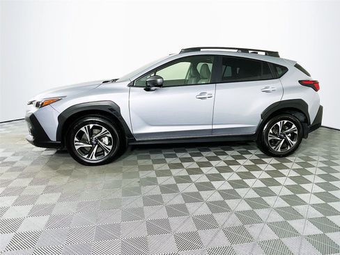 Used 2024 Subaru Crosstrek 2.0i Premium image 4