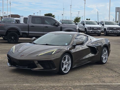 Used 2020 Chevrolet Corvette Stingray Preferred Cpe w/ 2LT Preferred Equipment Group RWD image 8