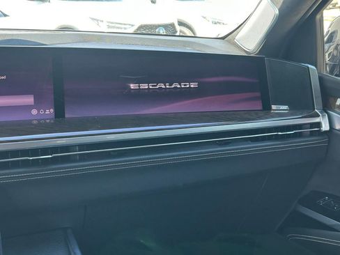 Used 2025 Cadillac Escalade Sport Platinum AWD/4WD image 24