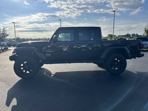 Used 2021 Jeep Gladiator Overland w/ Popular Equipment Package AWD/4WD image 4