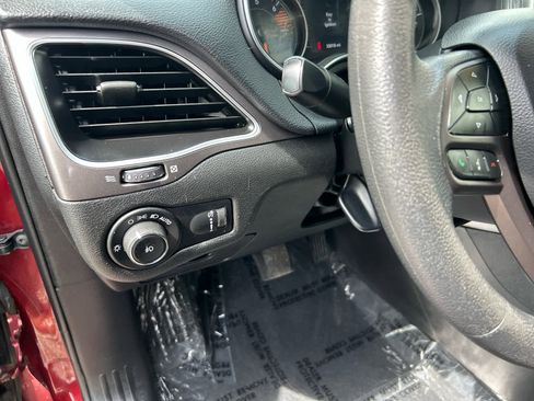 Used 2019 Jeep Cherokee Latitude w/ Popular Appearance Group image 13