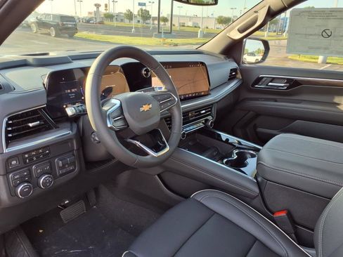 New 2025 Chevrolet Tahoe Premier w/ Sun And Tow Package AWD/4WD image 8