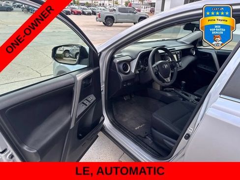Used 2017 Toyota RAV4 LE FWD image 9