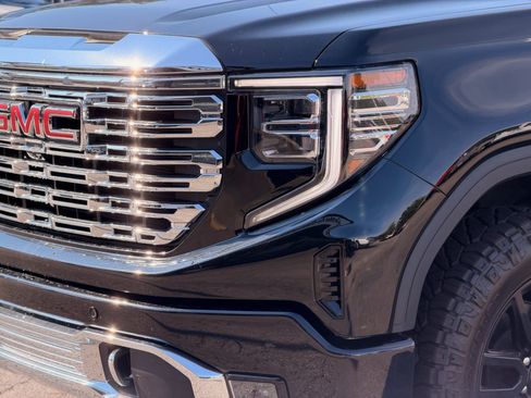 Used 2024 GMC Sierra 1500 Denali w/ Technology Package AWD/4WD image 8