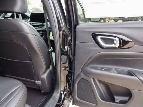 New 2026 Jeep Compass Latitude AWD/4WD image 8