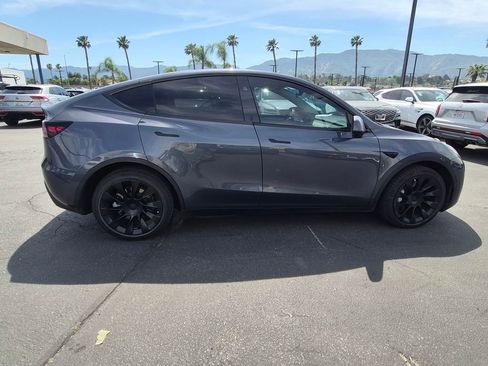 Used 2024 Tesla Model Y Long Range image 12