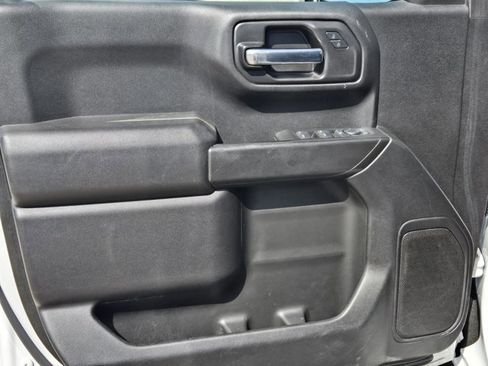 Used 2025 Chevrolet Silverado 1500 Custom image 13