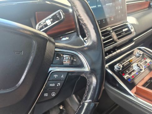 Used 2024 Lincoln Navigator Reserve AWD/4WD image 21