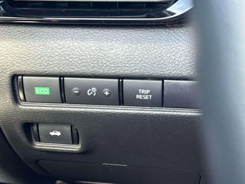 Certified 2024 Nissan Sentra SV FWD image 22