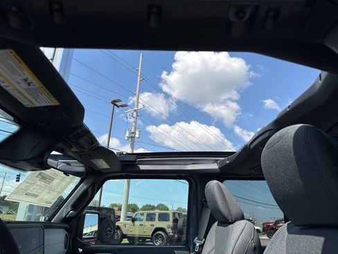 New 2025 Jeep Wrangler Sport S image 31