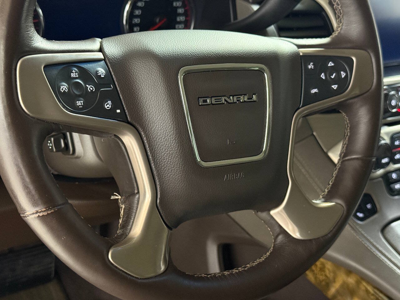 Used 2016 GMC Yukon Denali w/ Open Road Package AWD/4WD image 50