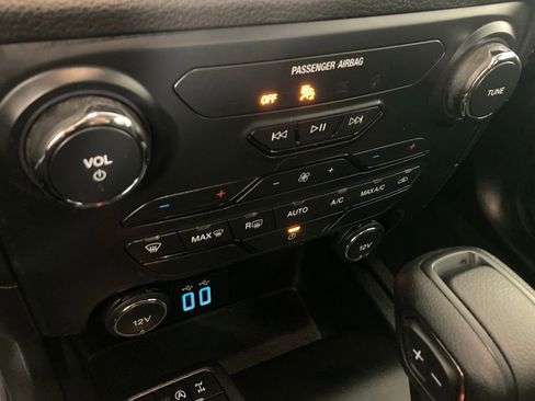 Used 2020 Ford Ranger XLT w/ FX4 Off-Road Package image 9