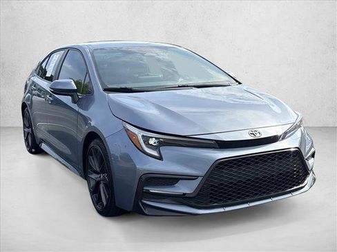 Certified 2024 Toyota Corolla SE FWD image 3
