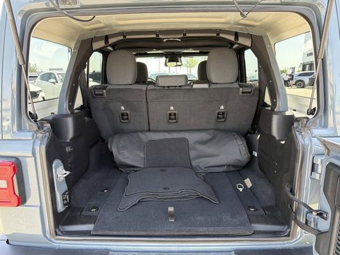 Used 2025 Jeep Wrangler Unlimited Sahara w/ Safety Group image 23