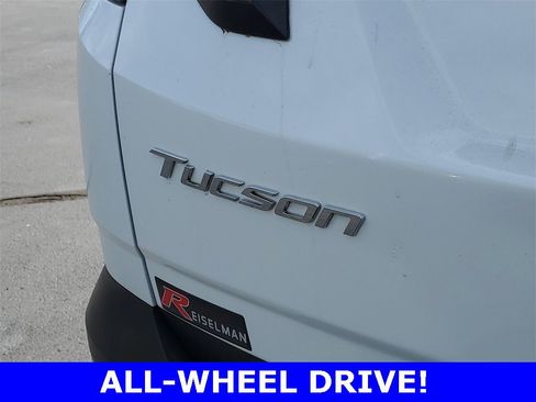 Used 2022 Hyundai Tucson SE image 6