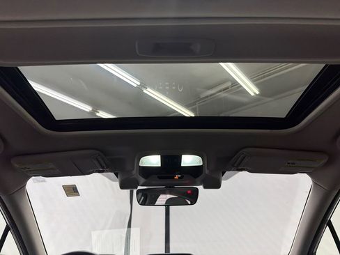 Used 2023 Subaru Crosstrek 2.5i Limited w/ Moonroof Package image 22