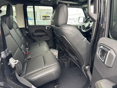 New 2025 Jeep Wrangler Unlimited Rubicon 392 image 19
