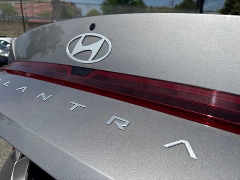 Used 2024 Hyundai Elantra SEL FWD image 11