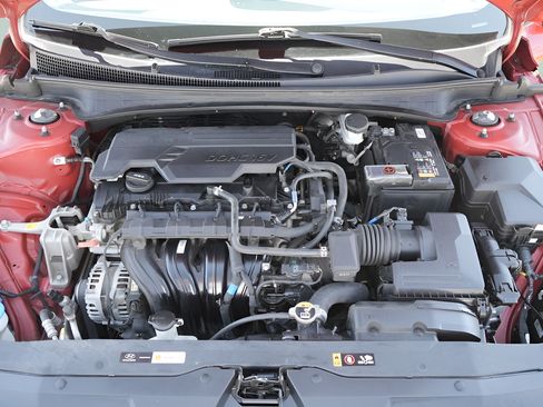 Certified 2023 Hyundai Elantra SEL FWD image 18