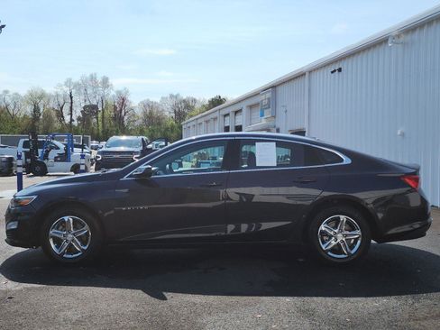 Used 2023 Chevrolet Malibu LT image 2