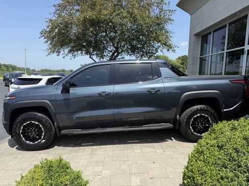 Used 2026 Chevrolet Silverado EV Trail Boss w/ Plus Package AWD/4WD image 5