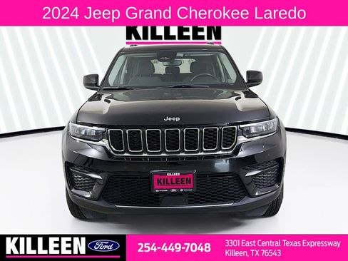 Used 2024 Jeep Grand Cherokee Laredo RWD image 2