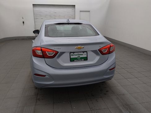 Used 2018 Chevrolet Cruze LT w/ Convenience Package FWD image 6