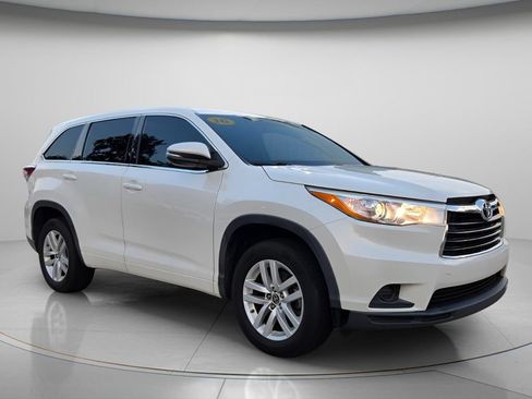 Used 2016 Toyota Highlander LE FWD image 9