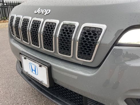 Used 2020 Jeep Cherokee Latitude Plus FWD image 16