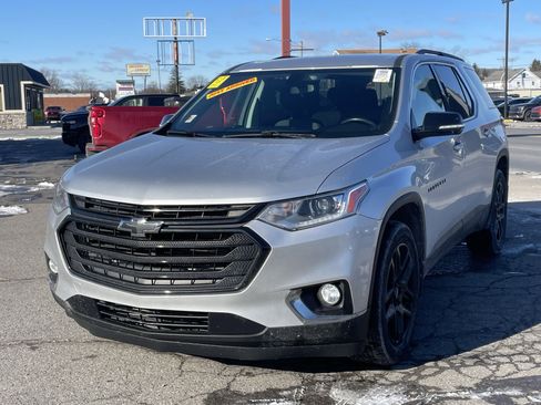 Used 2019 Chevrolet Traverse LT image 8