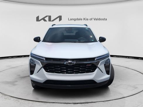 Used 2025 Chevrolet Trax RS w/ Sunroof Package FWD image 12