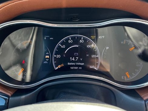 Used 2020 Jeep Grand Cherokee Overland AWD/4WD image 18