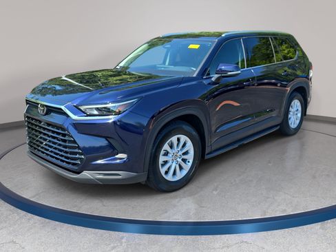 Used 2024 Toyota Grand Highlander FWD image 1