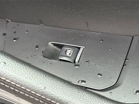 Used 2022 BMW X6 xDrive40i w/ M Sport Package image 22