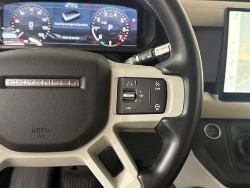 Used 2022 Land Rover Defender 90 X-Dynamic S AWD/4WD image 39