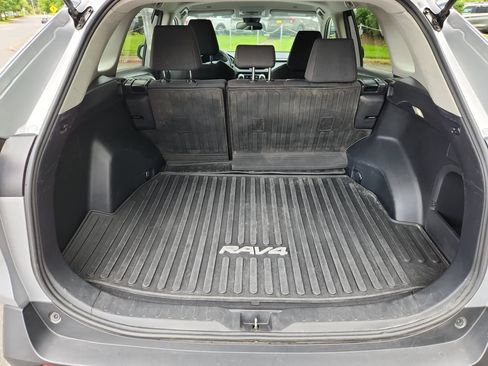 Used 2024 Toyota RAV4 LE AWD/4WD image 23