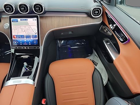 Used 2024 Mercedes-Benz C 300 Sedan image 13