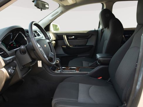 Used 2014 Chevrolet Traverse LT w/ All-Star Edition AWD/4WD image 2
