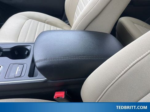 Certified 2024 Ford Edge SE image 37