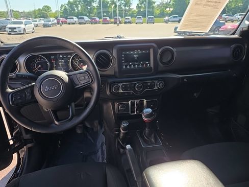 Used 2019 Jeep Wrangler Unlimited Sport S AWD/4WD image 13