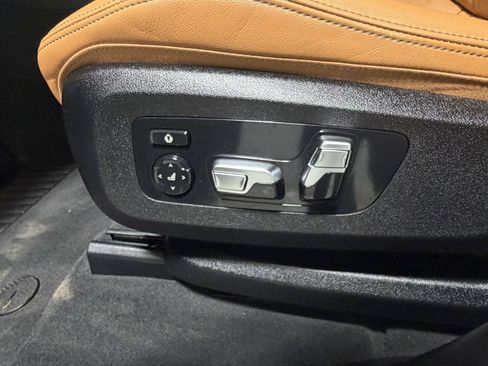 Used 2024 BMW X7 xDrive40i w/ Premium Package AWD/4WD image 29