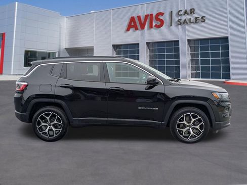 Used 2025 Jeep Compass Limited AWD/4WD image 7