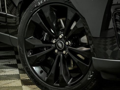 Used 2021 Land Rover Range Rover SV Autobiography Dynamic image 3