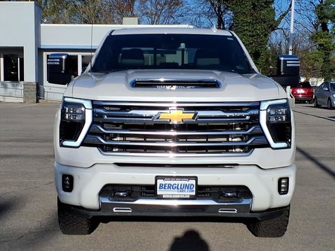 Used 2025 Chevrolet Silverado 2500 High Country w/ Z71 Off-Road Package image 9