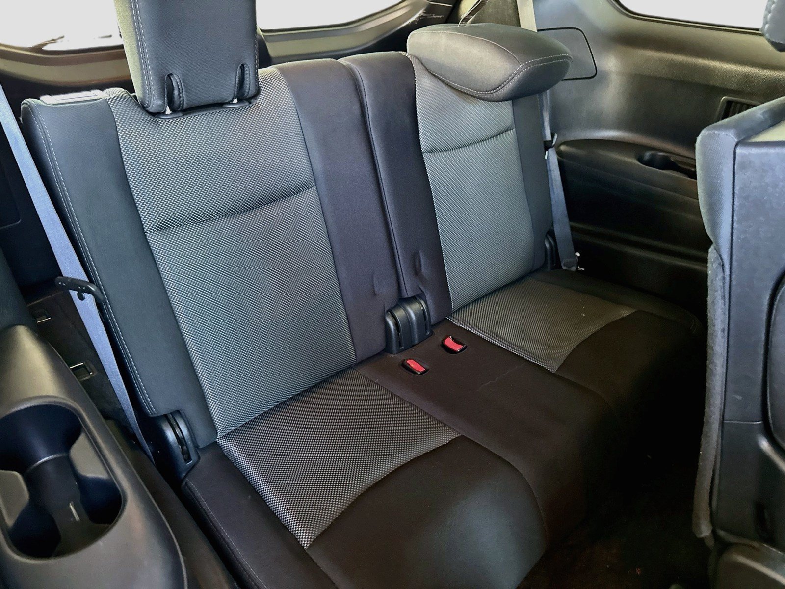 Used 2018 Nissan Pathfinder SV FWD image 17