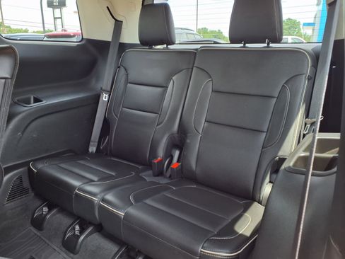 Used 2023 GMC Acadia Denali FWD image 20